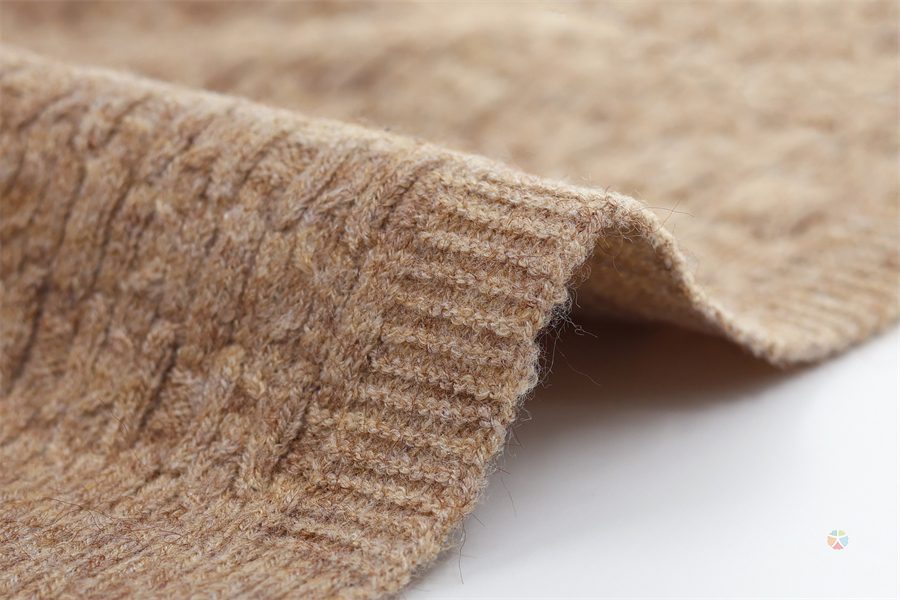 28NM Faux Rabbit Fiber Yarn Core-Spun Yarn